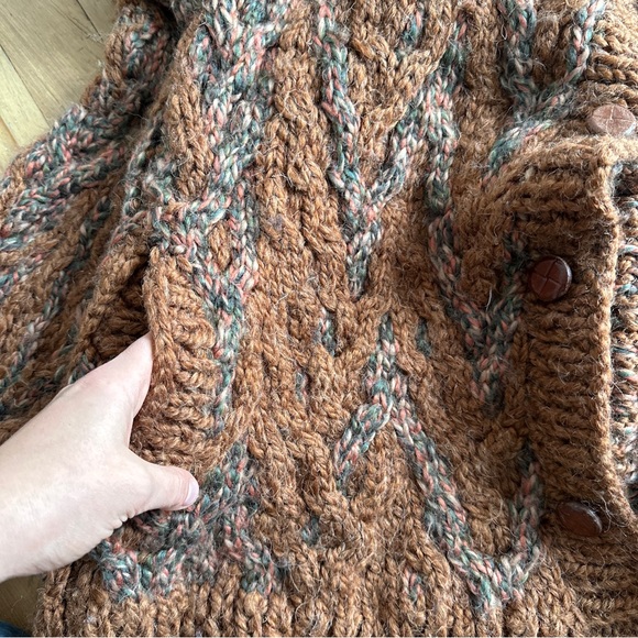 Vintage Cardigan Chunky Wool Oversized Sweater Unisex - Picture 6 of 6